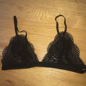 Victoria’s Secret black lace bralette
